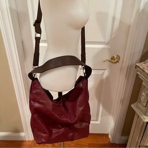 Chi Hobo Style Burgundy Leather Crossbody Tote Handbag/Like New